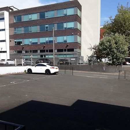 Quiet 2 Bedroom Flat In Darlington With Free Parking, Wi-Fi And More Exterior photo